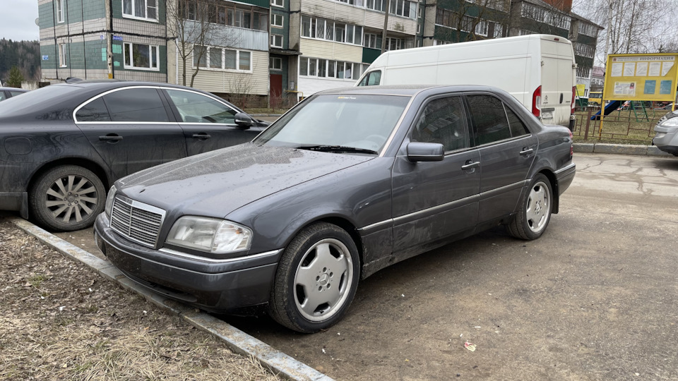 Слышу звон не знаю где он… — Mercedes-Benz C-class (W202), 2,2 л, 1995 ...