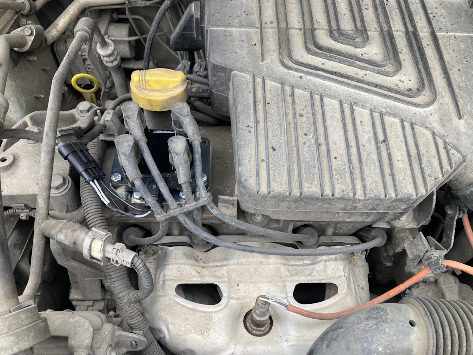 Замена катушки(модуля) зажигания (197.535 км) — Renault Logan (2G), 1,6 ...