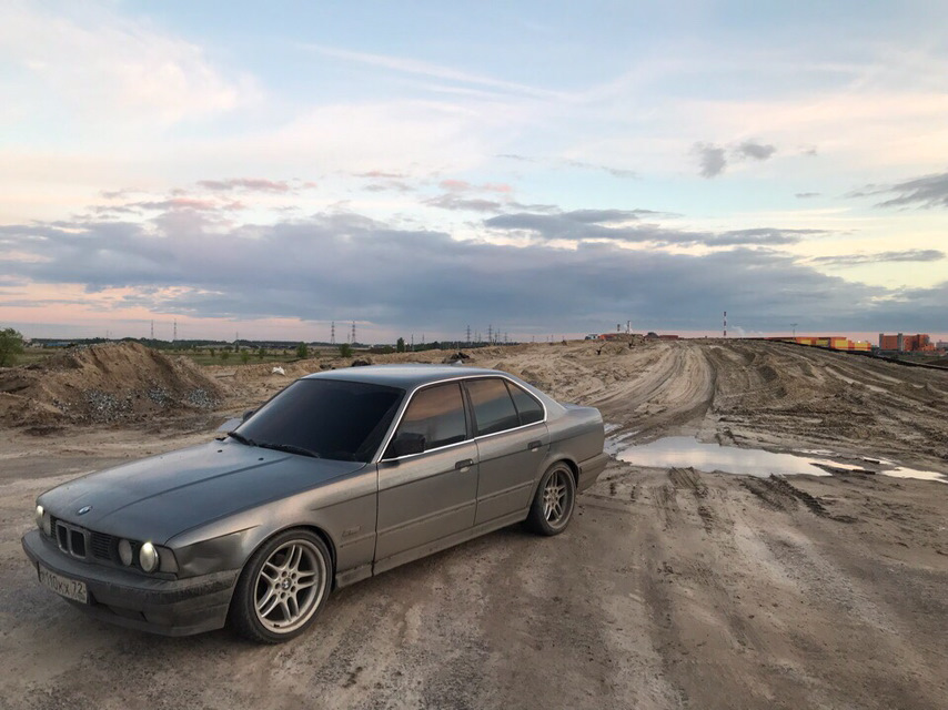 BMW e34 на берегу моря