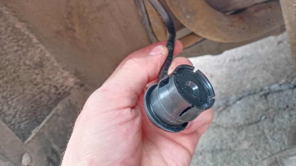 Ремонт резинки сепаратора или запах бензина в салоне Калины — Lada ...