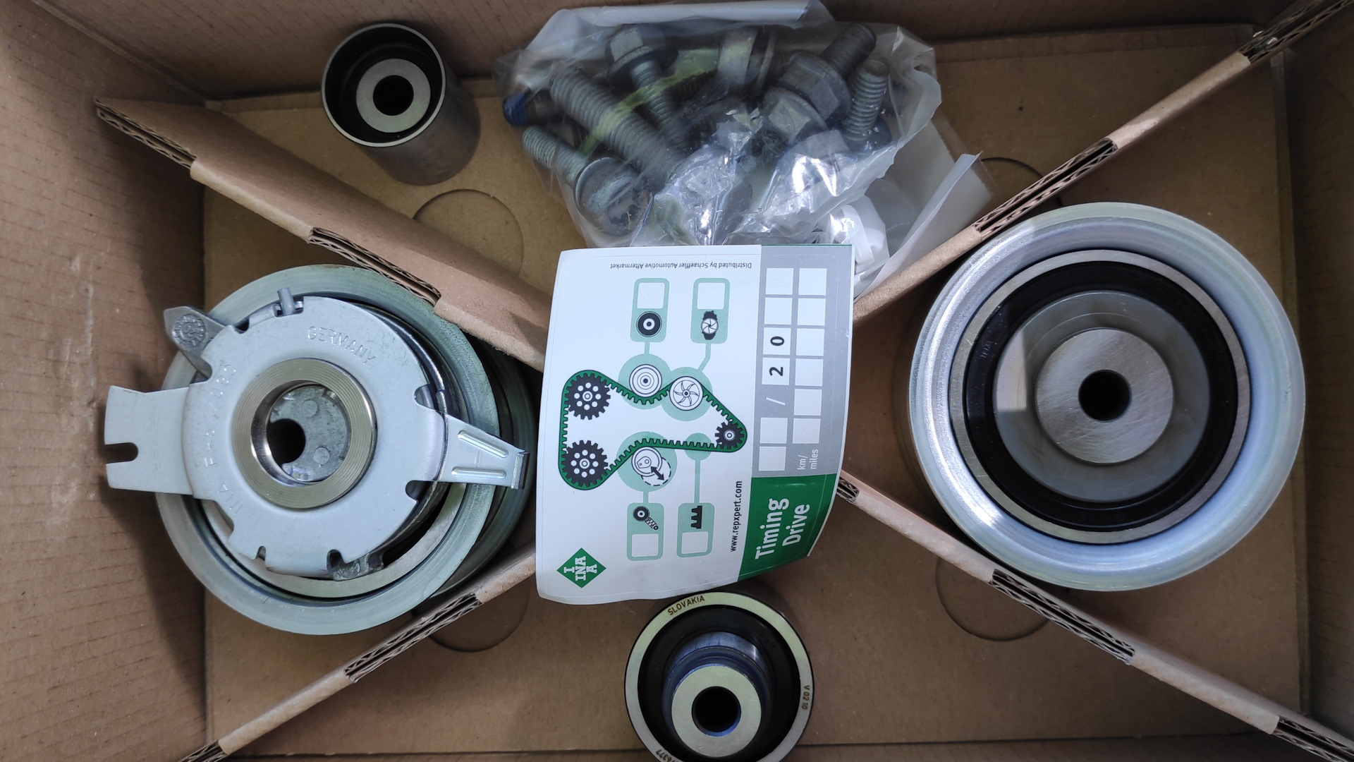 Предстоит замена ремешков ГРМ-INA, поликлиновый-ручейковый Continentral ...