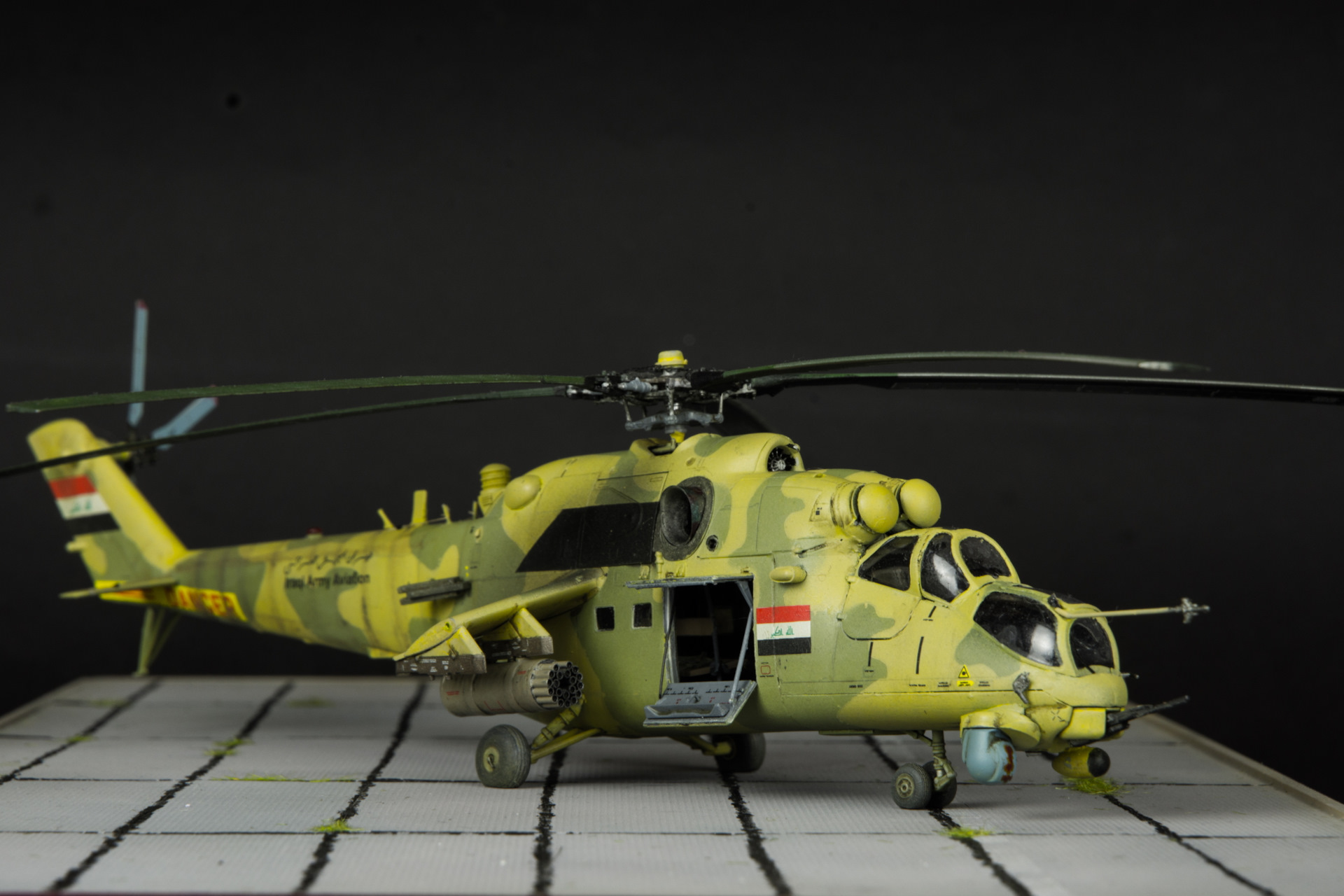 Модель вертолета ми 35 м. Ми 35 модель. Ми-35 вертолет. Ми-35 звезда 1/72. Ми 35 модель.