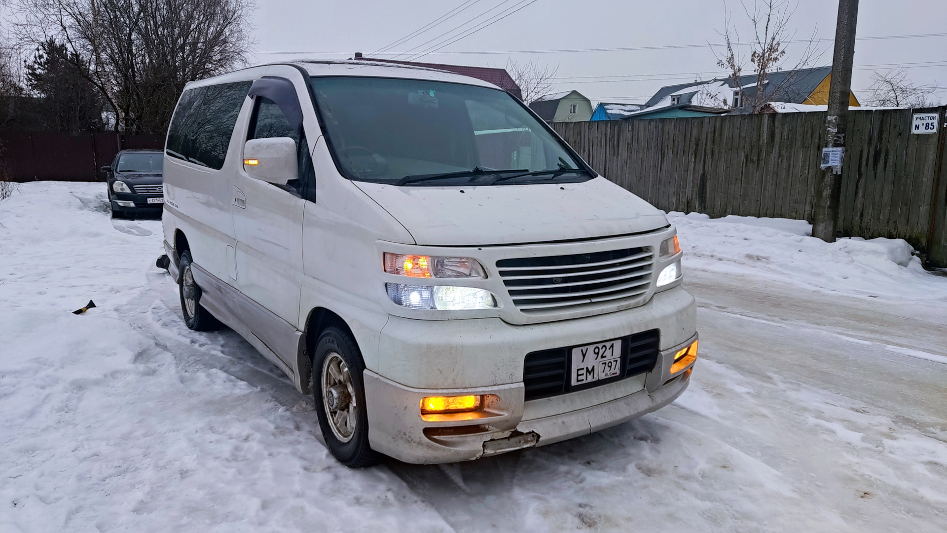 Nissan Elgrand 2000