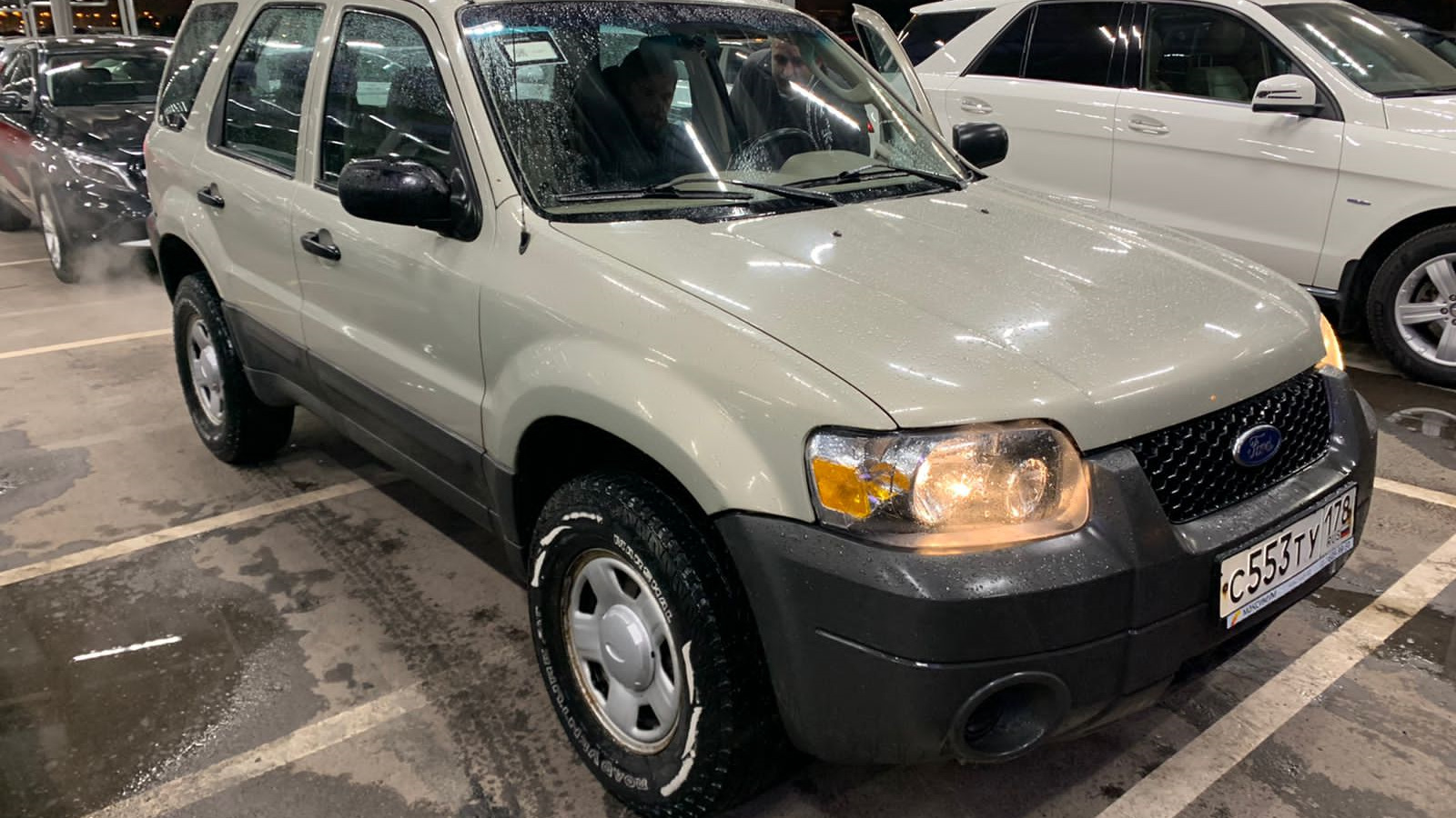 Форд эскейп 1.6. Ford Escape 2005. Форд эскапе 2022г. Эскейп машина.