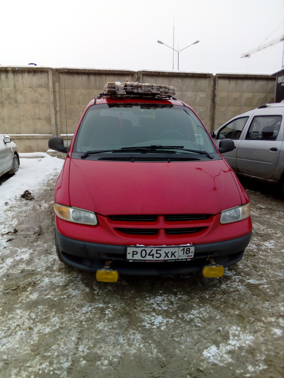 Замена лобового стекла — Dodge Caravan III, 2,4 л, 1999 года | визит на  сервис | DRIVE2