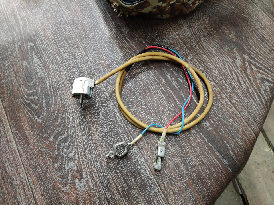 Самый лучший в мире зарядник для акб из говна и палок. — Nissan Note ...