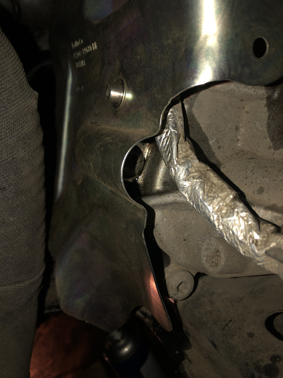 Установленный кожух вид снизу 2 — Ford Mondeo V