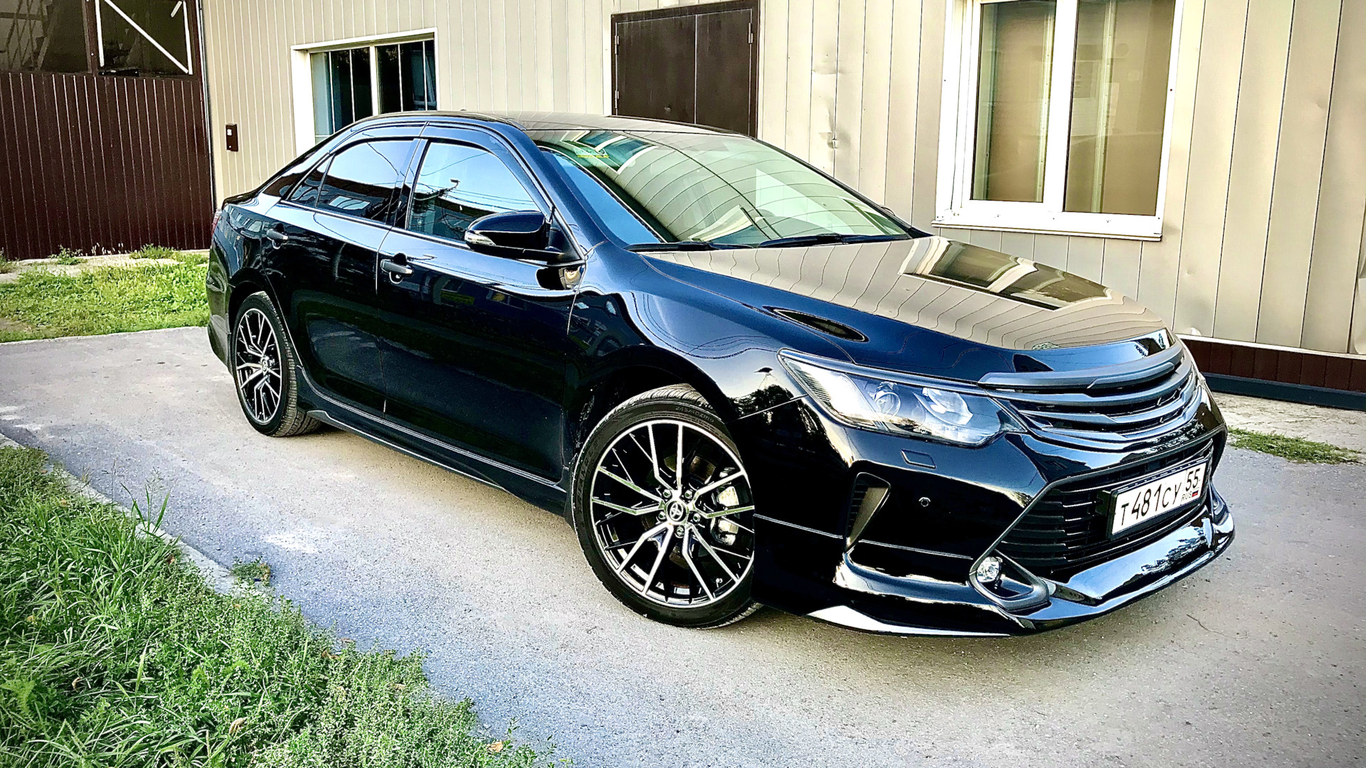 Toyota Camry (XV50) 3.5 бензиновый 2016 | black V-3,5 Чёрная Фурия на ...