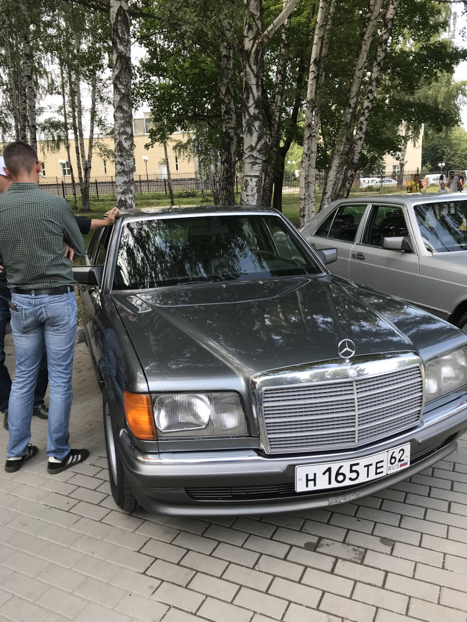 Съездили на ретрофестиваль в Рязань — Mercedes-Benz S-Class (W126), 3,8 л,  1984 года | встреча | DRIVE2