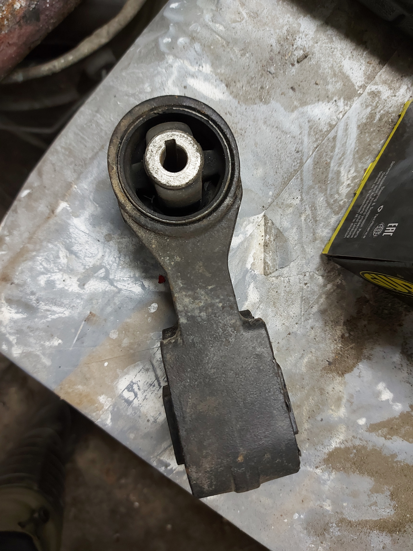 Замена подушек ДВС и МКПП… — Peugeot 406 Break, 2 л, 2000 года ...