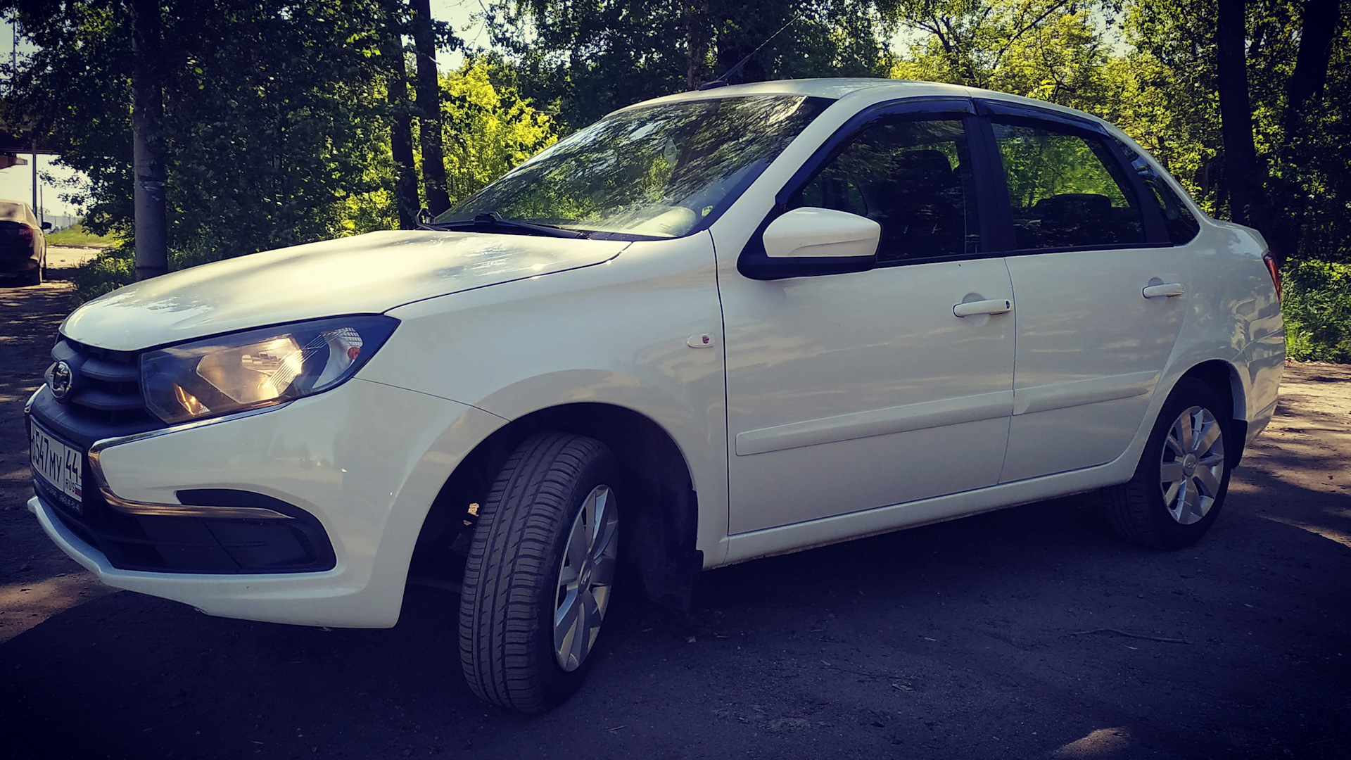 Lada Гранта (2G) FL 1.6 бензиновый 2018 | My White Cloud на DRIVE2