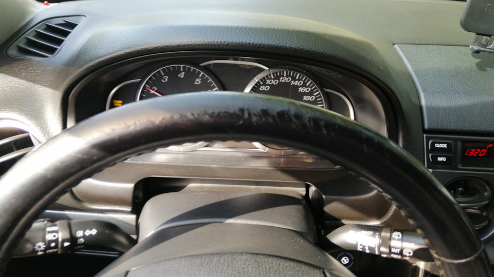 Автоковрики в салон. Руль. Колодки TRW. Химия для кожи LAVR. — Mazda 6 ...