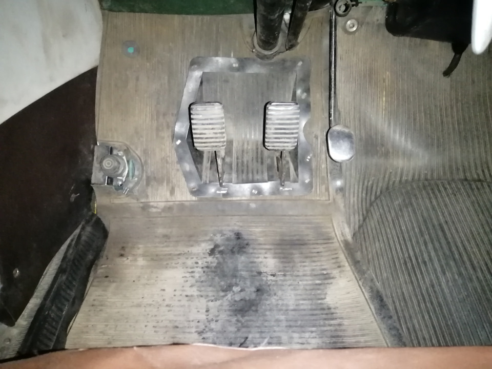 Переделка водительского коврика москвича 412 в коврик 407 — Москвич 407 ...