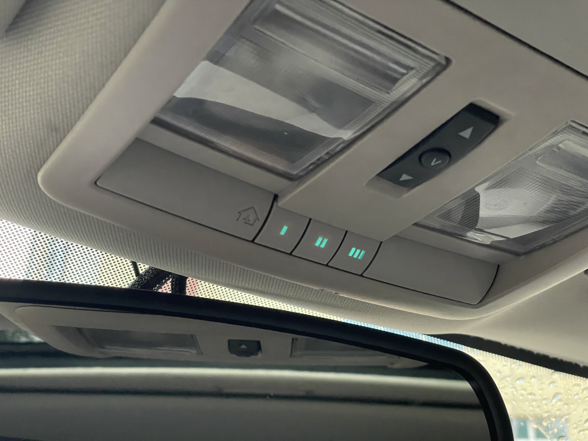 Кнопка открывания ворот — Jeep Grand Cherokee (WK), 4,7 л, 2005 года ...