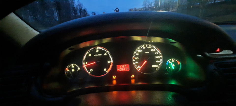 Пересвет приборной панели ПЕЖО 406 — Peugeot 406 Break, 2,2 л., 2002 ...