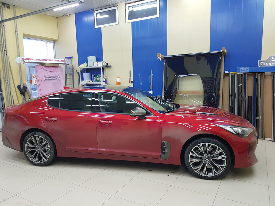 Kia Stinger drive2