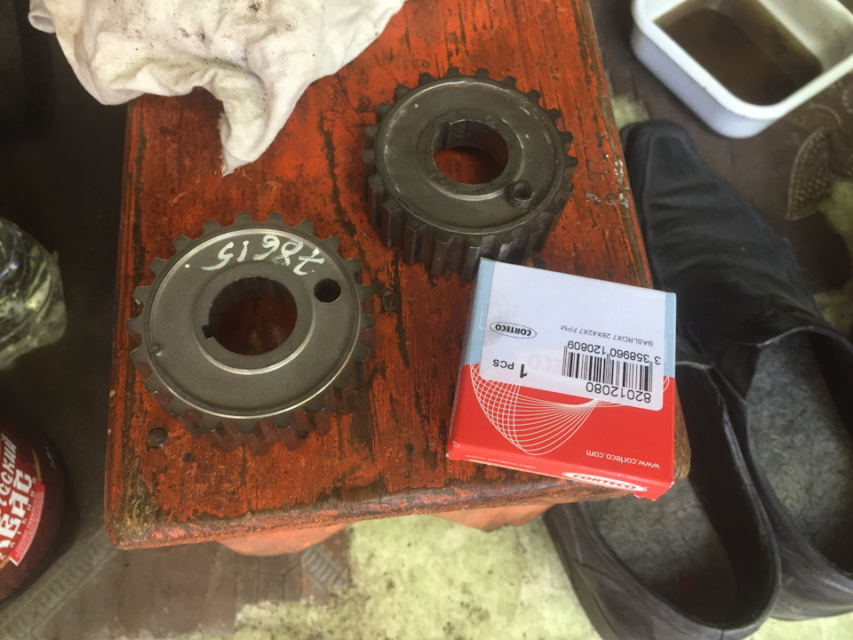 Замена сальников распредвала и коленвала, нижней шестерни ГРМ, ремня ...