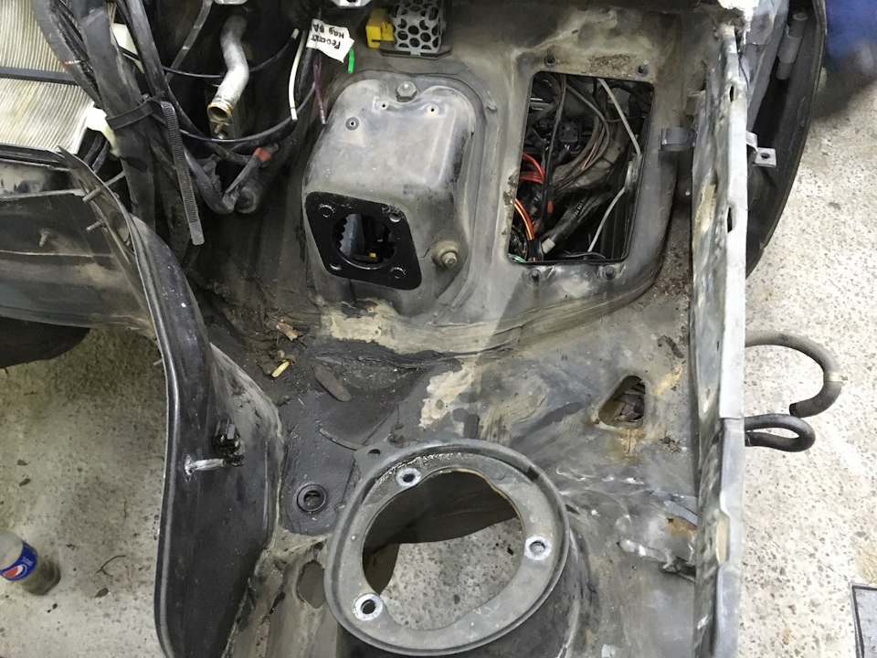 Вот она- чистота под капотом — Mercedes-Benz E-class (W124), 4,2 л ...