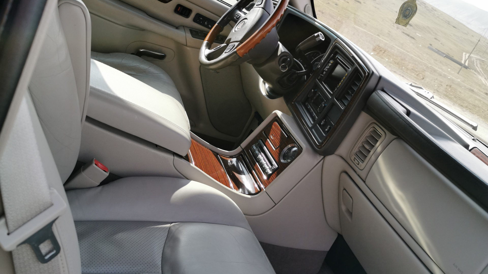 Cadillac Escalade (2G) 6.0 бензиновый 2004 | на DRIVE2