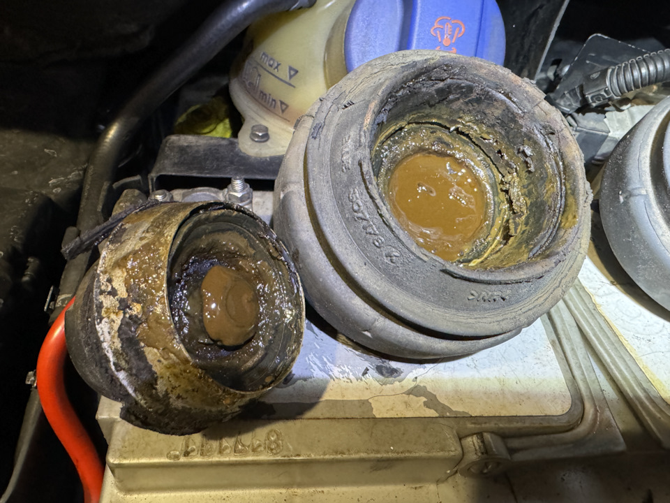 Замена подушки двигателя со стороны ГРМ. SEAT Alhambra 1.9 TDI. — SEAT ...