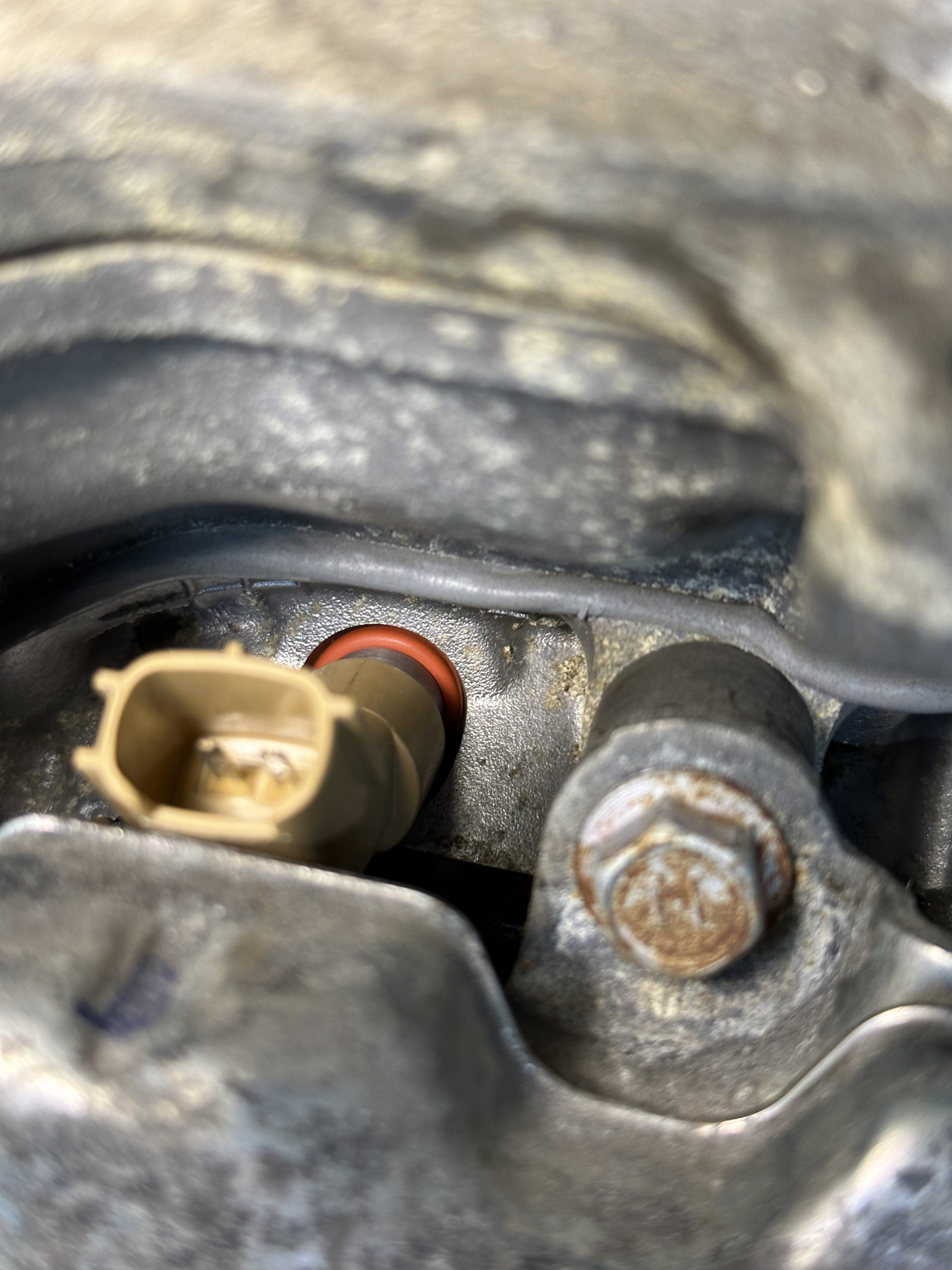 Уплотнительные кольца форсунок — Toyota Prius Plus, 1,8 л, 2014 года ...