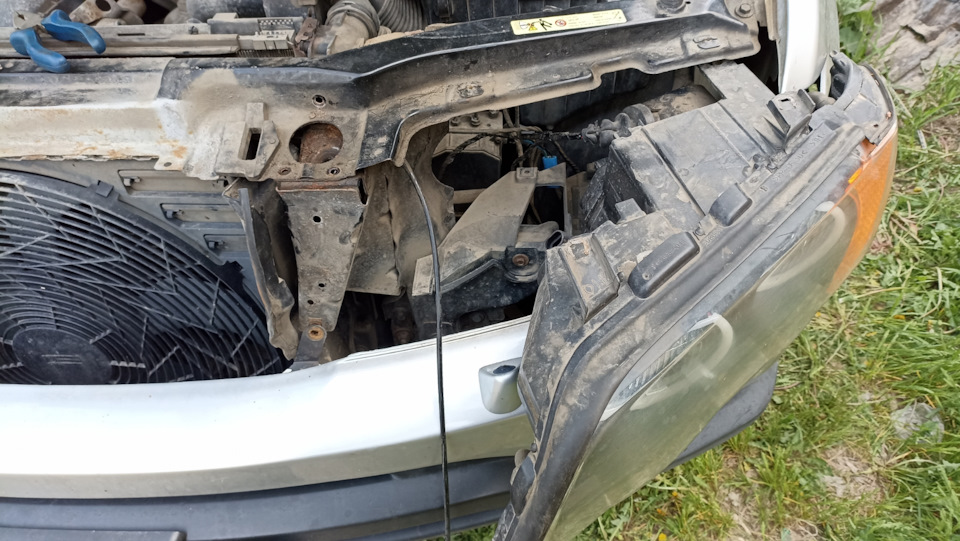 Тросик капота. — BMW X5 (E53), 3 л, 2002 года | поломка | DRIVE2