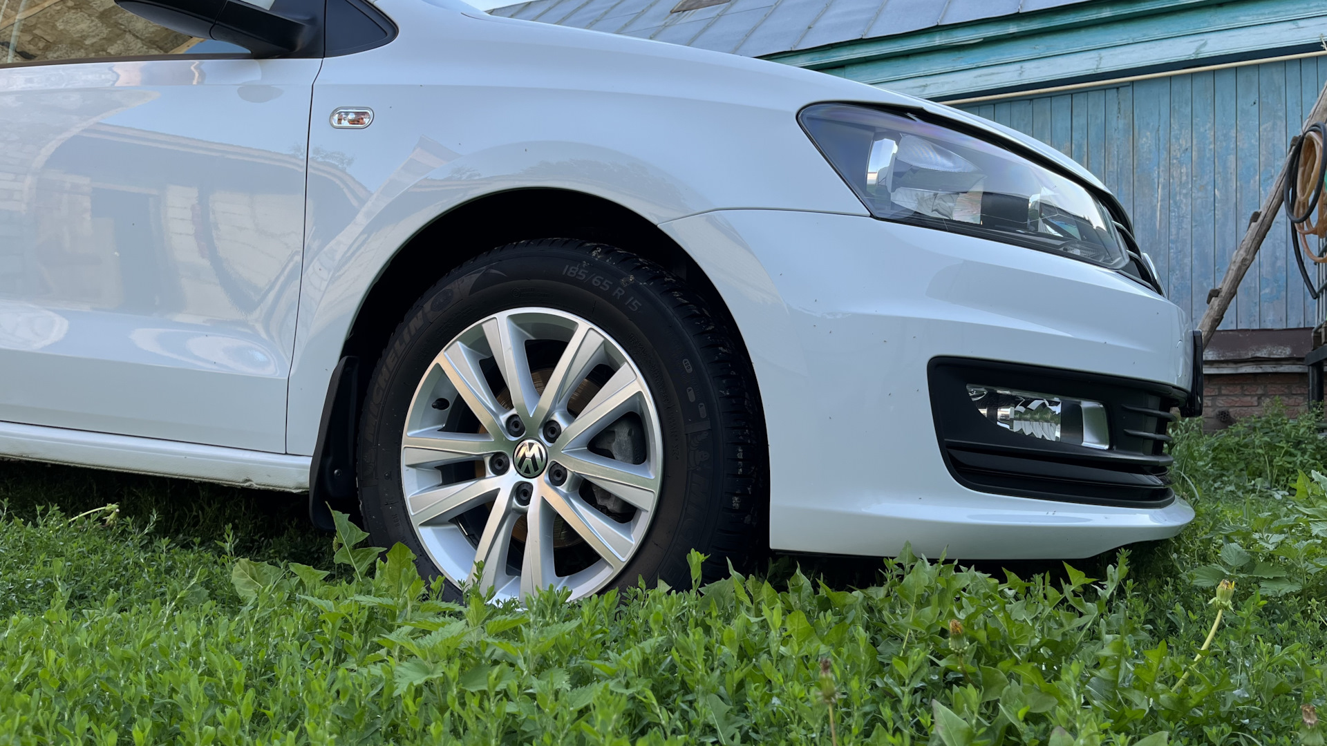 Volkswagen Polo Sedan 1.6 бензиновый 2019 | Pure White на DRIVE2