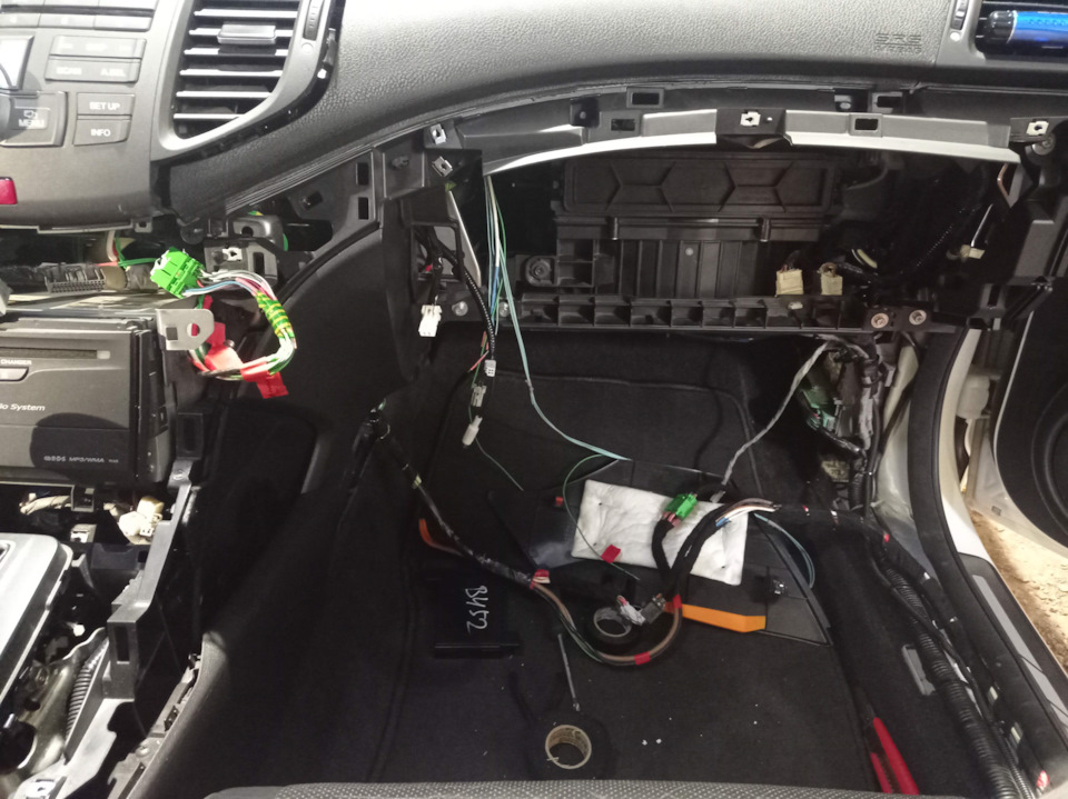 16. — Honda Accord (8G)