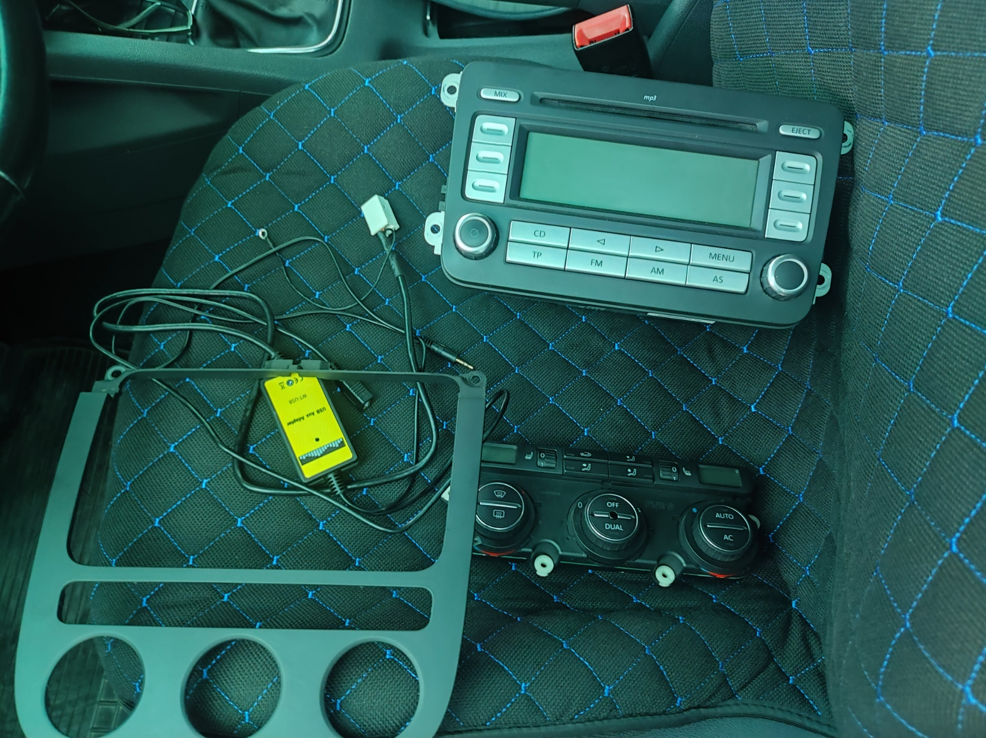 Установка блока климата mk6 и rcd310 — Volkswagen Golf Mk5, 1,6 л, 2008