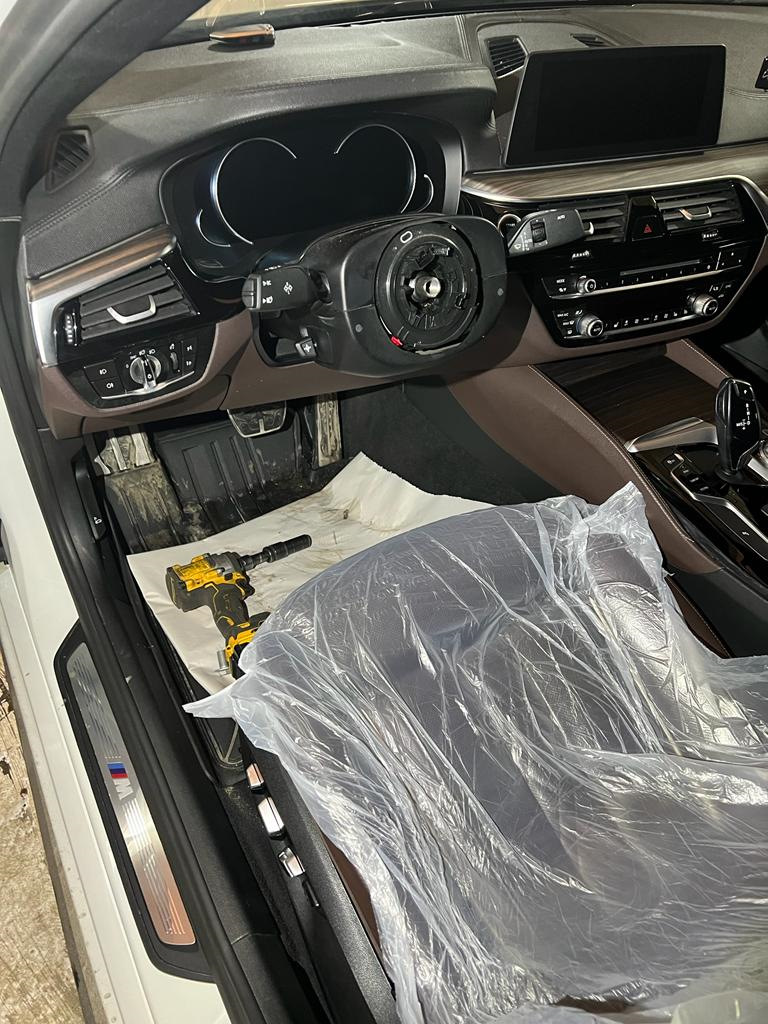 Карбоновая накладка на руль стиле бмв m5 F90 — BMW 5 series (G30), 3 л ...