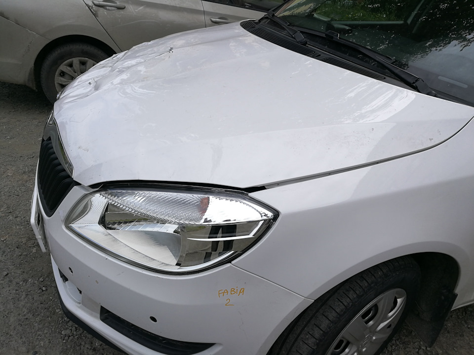 С этого боку практически всё отлично. — Skoda Fabia Mk2