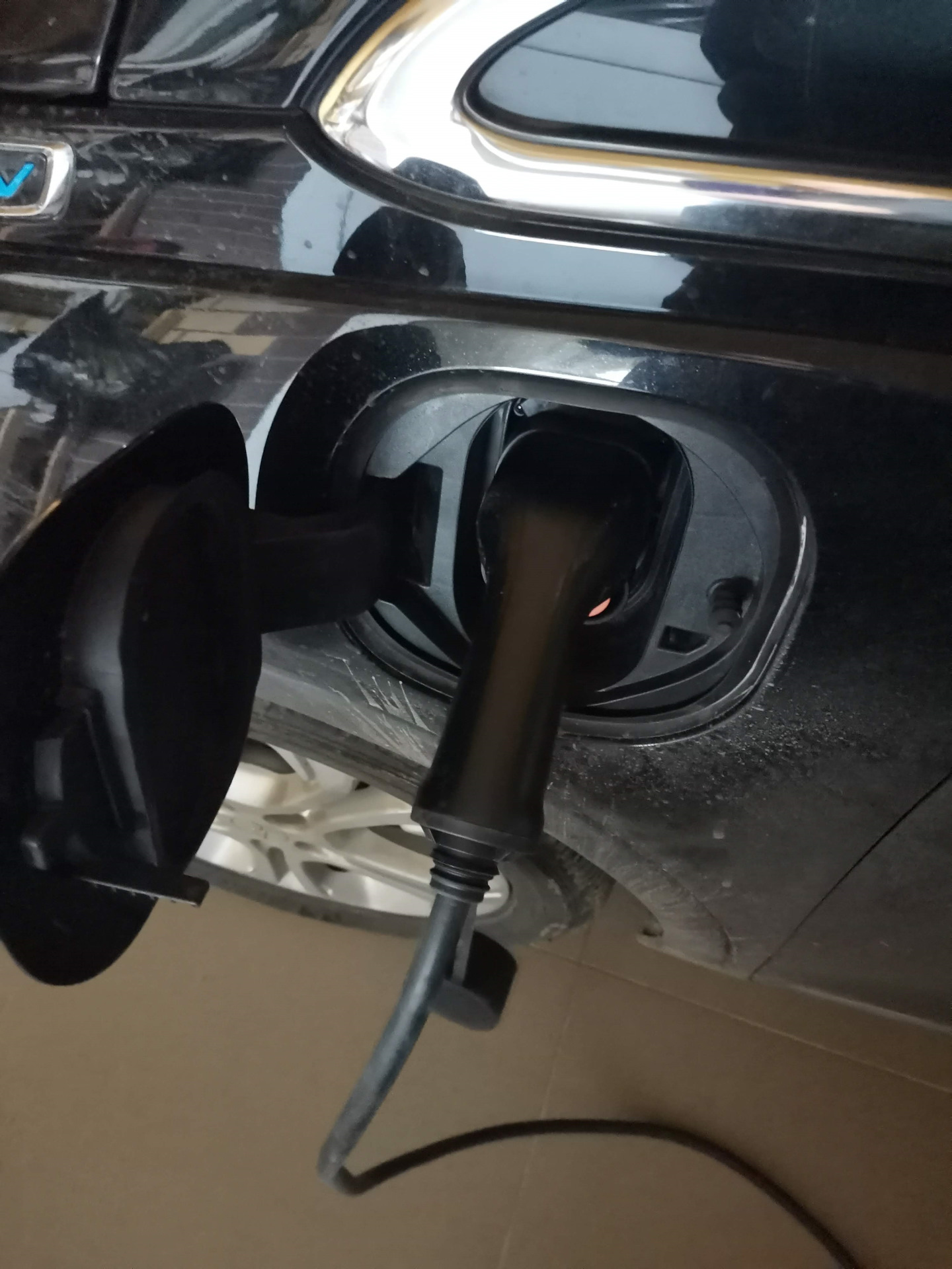 Зарядка автомобиля — Chevrolet Bolt EV, 2017 года | аксессуары | DRIVE2