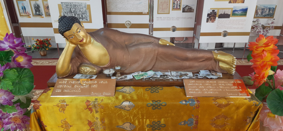 Коллекция экспонатов в музее хурула впечатляет. — Jeep Cherokee (KL)