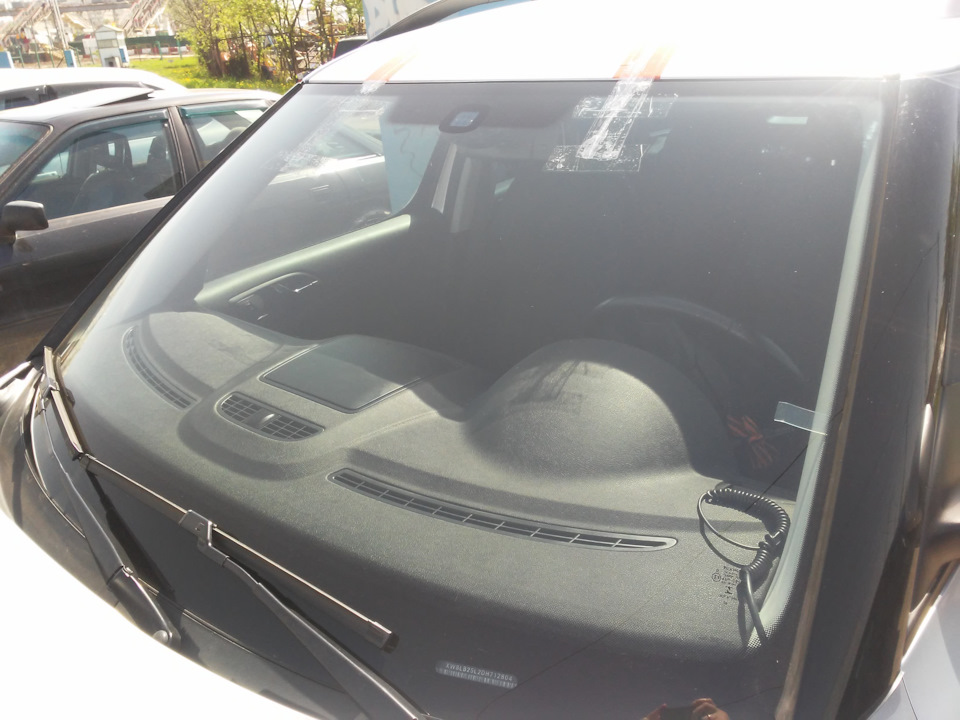 Замена лобового стекла. — Skoda Yeti, 1,8 л, 2013 года | расходники ...