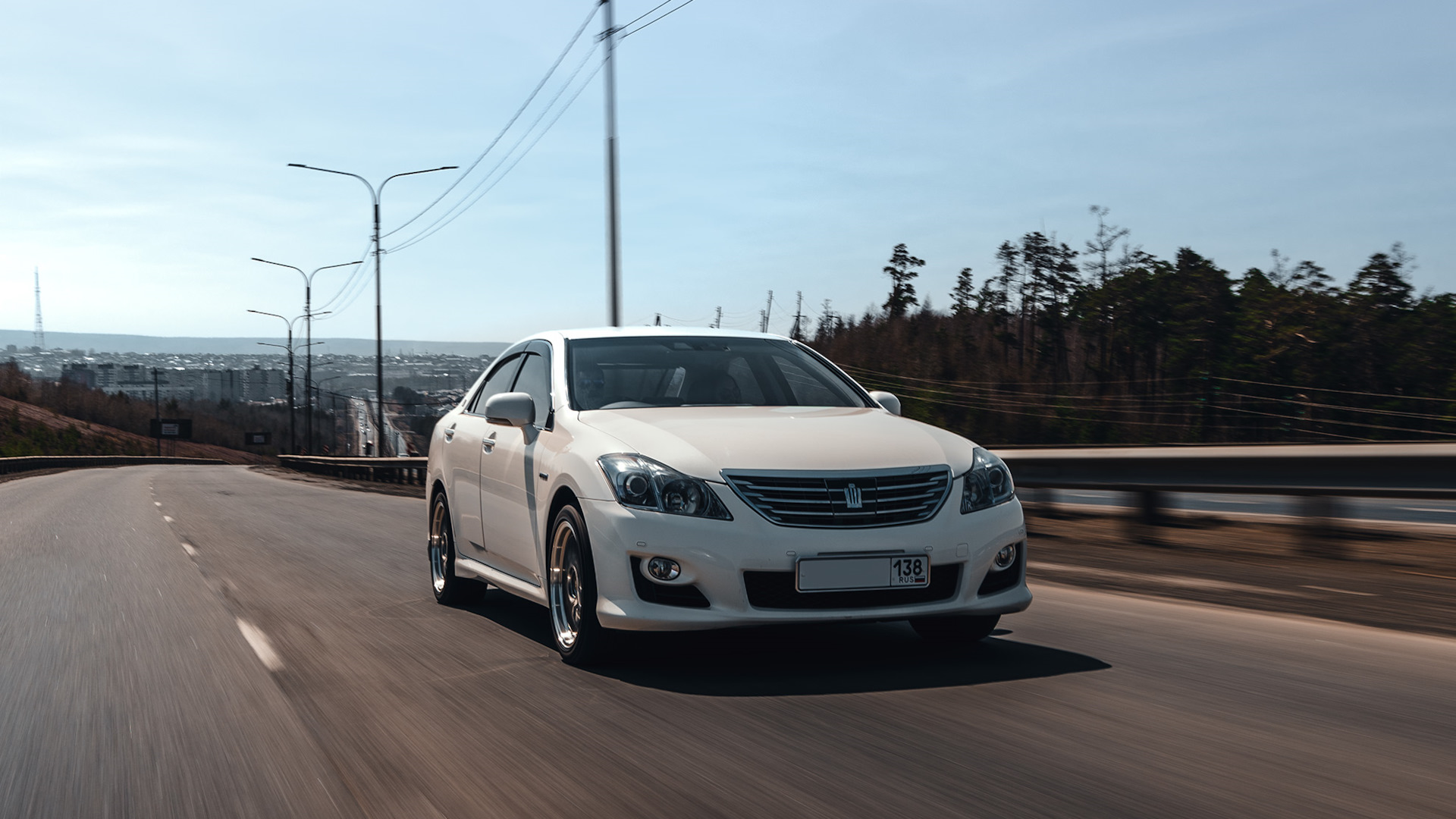 Toyota Crown Hybrid 2009