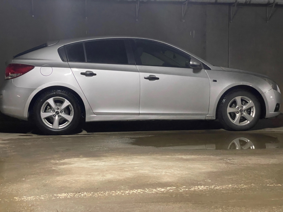 Фото для превью — Chevrolet Cruze Hatchback