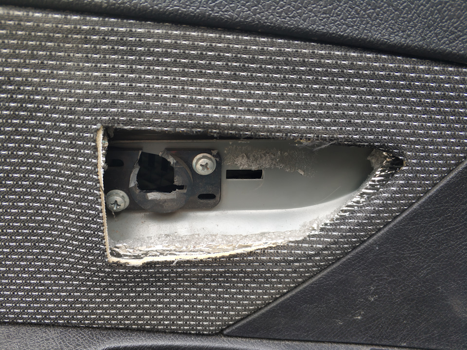 Замена внутренней ручки водительской двери + ремонт стеклоподъемника ...