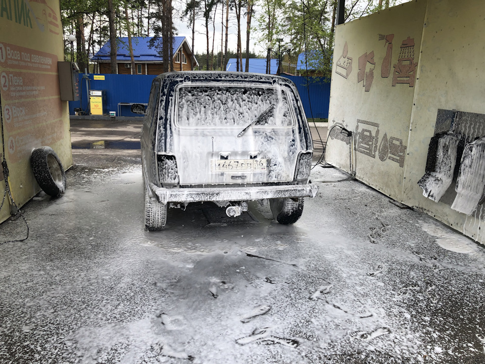 Купание коня)))) картина маслом — Lada 4x4 3D, 1,7 л, 2006 года | мойка ...