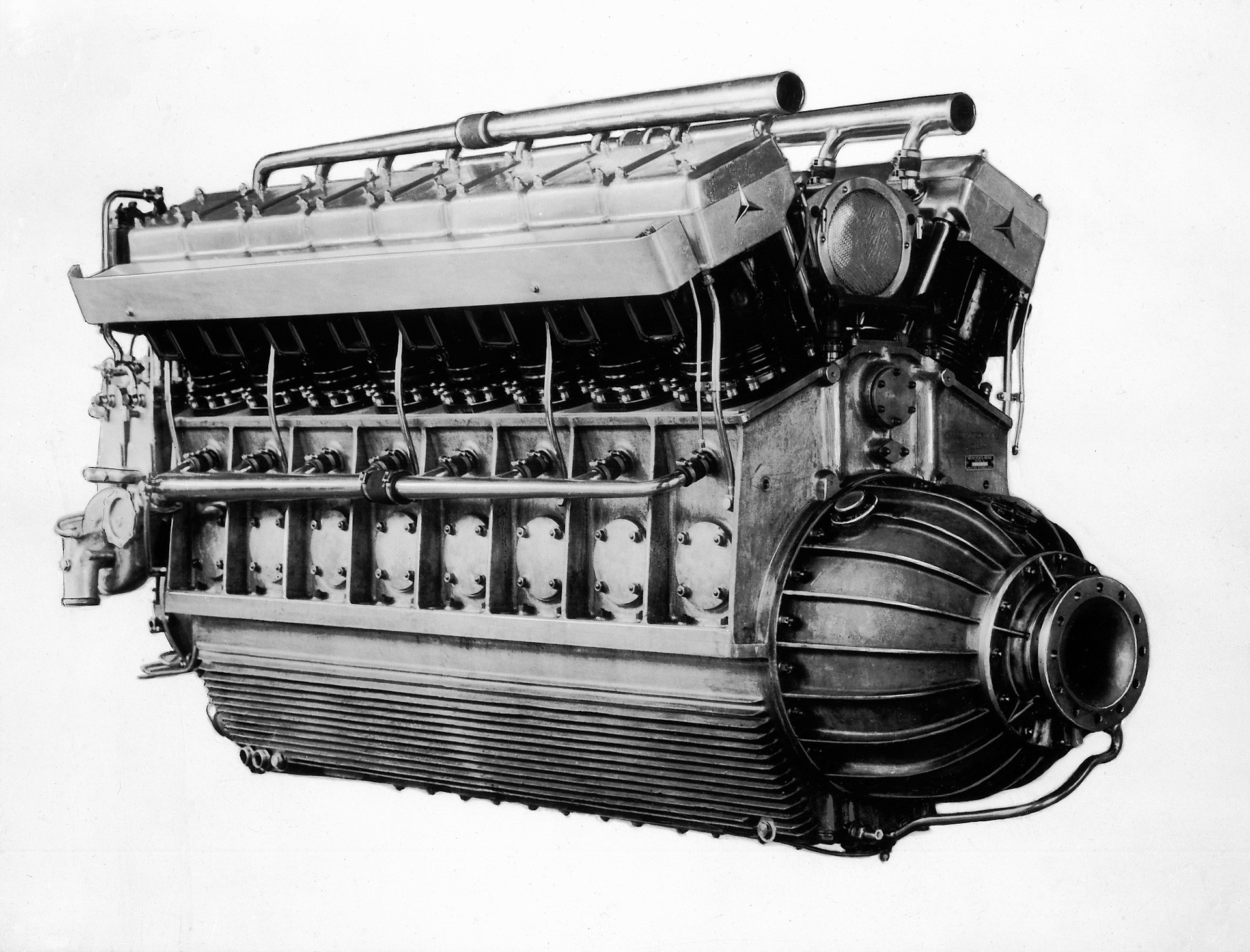 Mb engine. Daimler-Benz DB 602. Daimler Benz MB 509. Даймлер Бенц 0307. V16 Diesel.