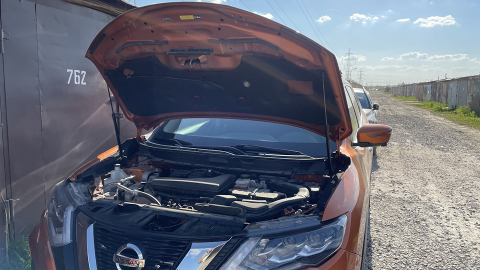 Газовые упоры капота Nissan X-Trail, установка. — Nissan X-Trail III ...