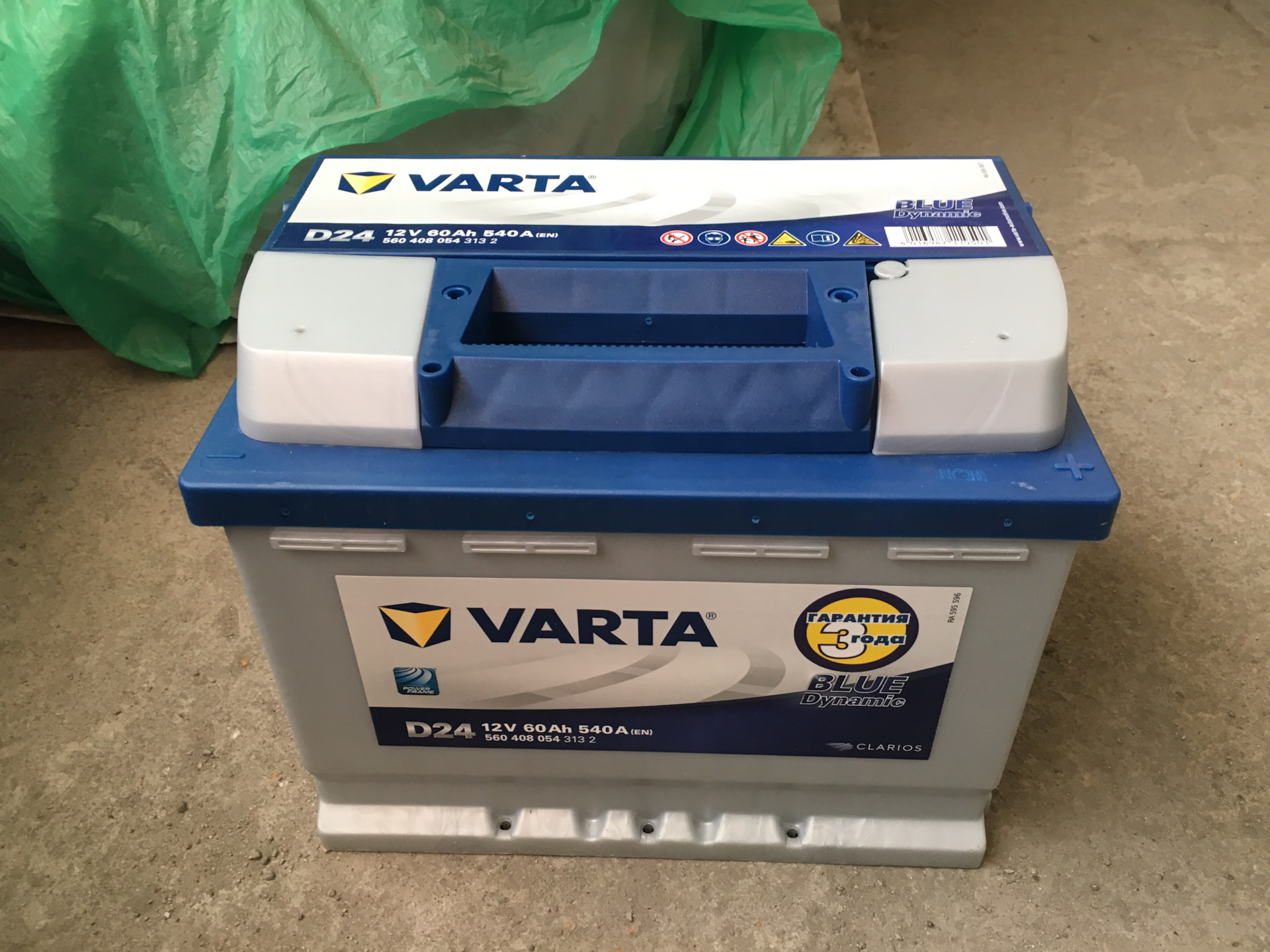 Varta blue dynamic 60 d24. Varta 560 408 054. Varta 60 о/п. 560 408 054. Как расшифровать код на аккумуляторе Varta Blue Dynamic.