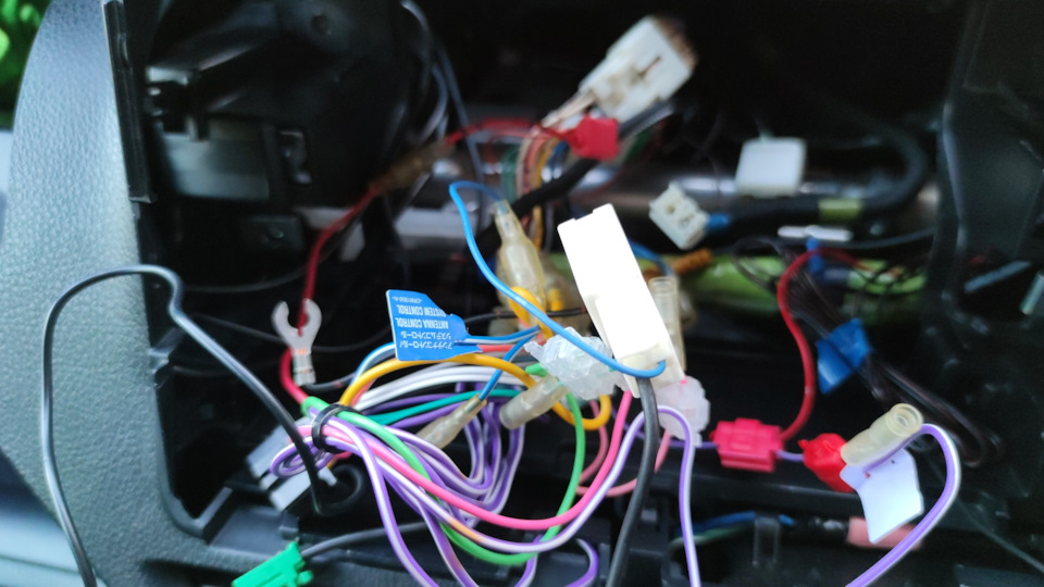 Замена японской магнитолы на андроид — Toyota Voxy (3G), 2 л, 2017 года ...