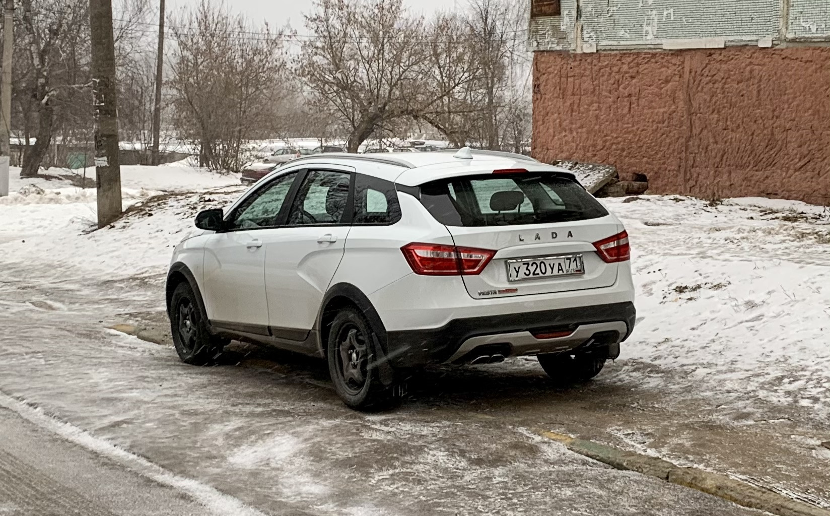 Параметры дисков веста кросс r17. Параметры дисков лада веста св кросс 17. Вылет диска св кросс. Лада веста sw cross размер шин. Вылет диска св кросс.