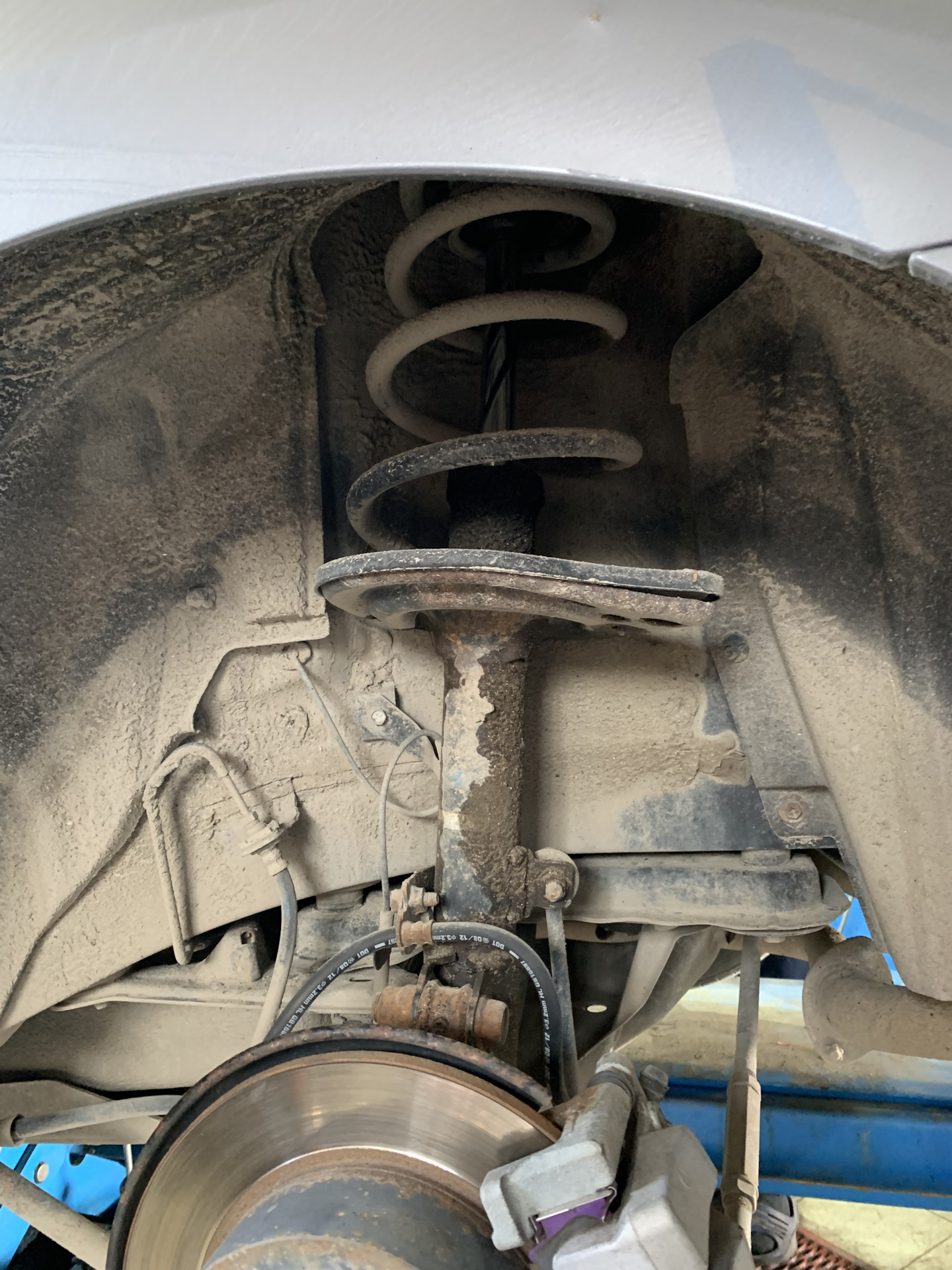 Восстановление задних амортизаторов — Lexus ES (XV60), 2,5 л, 2012 года ...