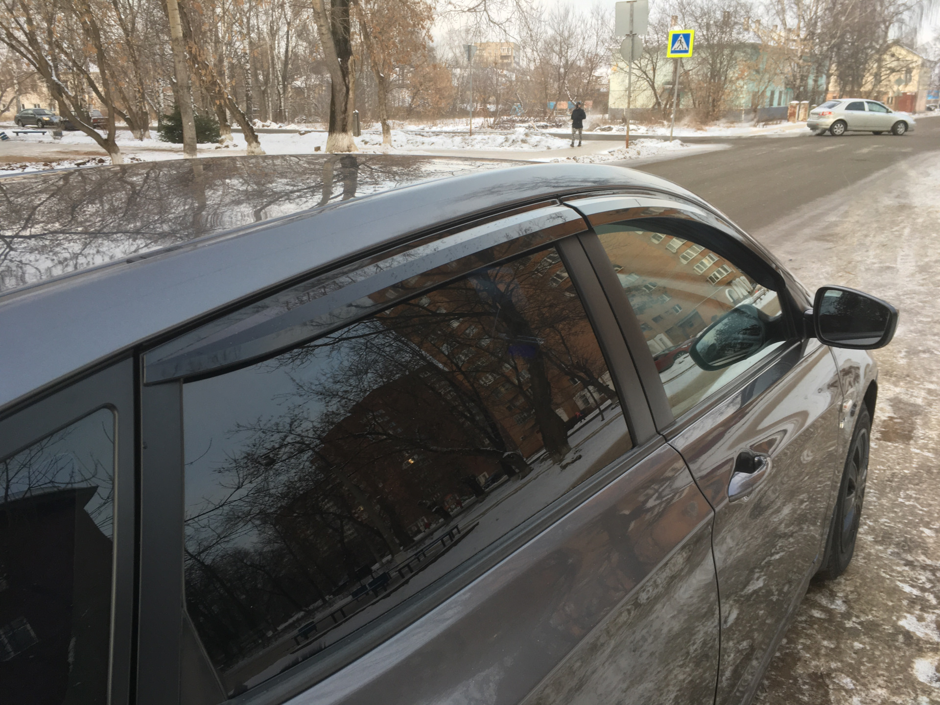 Ветровики — Hyundai Solaris (1G), 1,6 л, 2012 года | стайлинг | DRIVE2