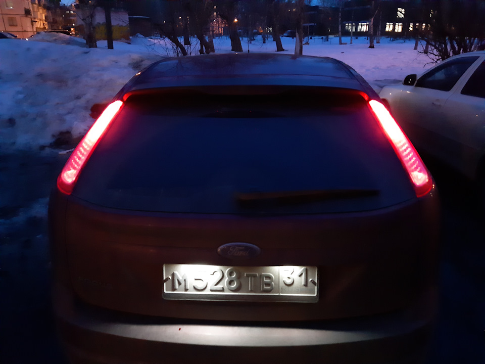 Пошла мода) габариты в верху. — Ford Focus II Hatchback, 2 л, 2010 года ...