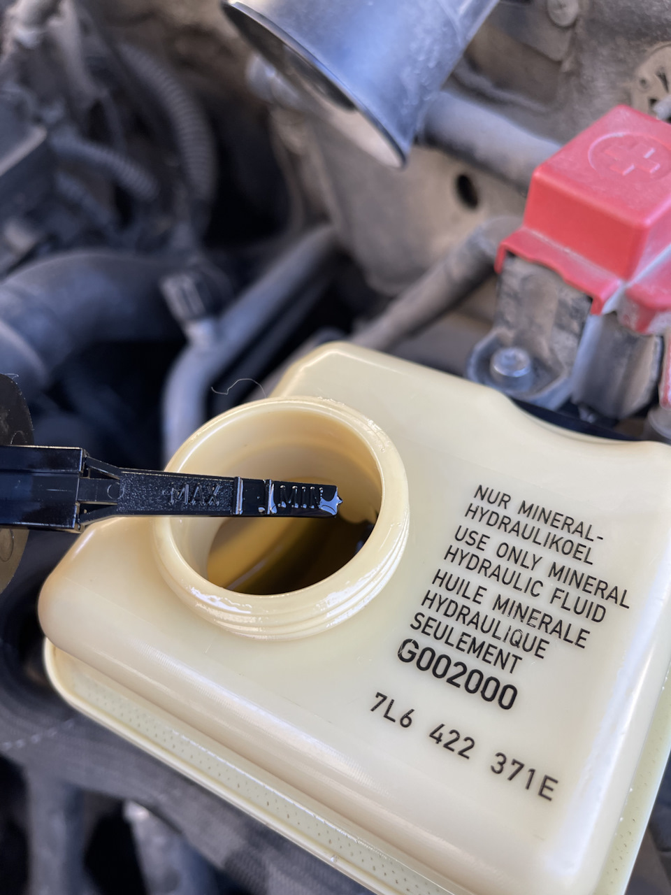 Замена жидкости ГУР — Volkswagen Touareg (2G), 3,6 л, 2012 года ...