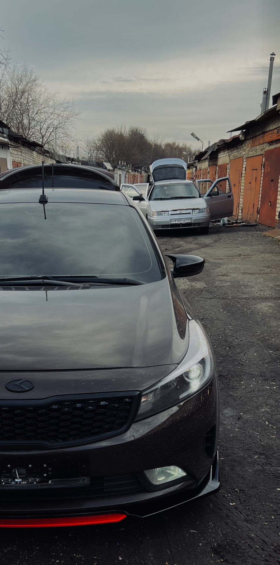 Установка губы на передний бампер и М-накладки на зеркала — KIA Cerato ...