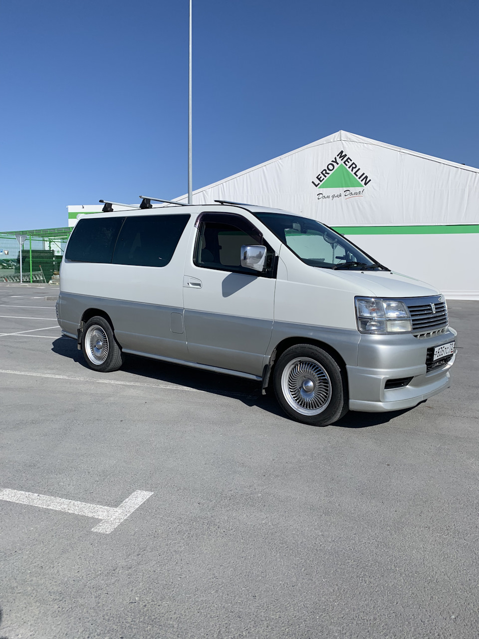 Nissan Elgrand e50 Nismo