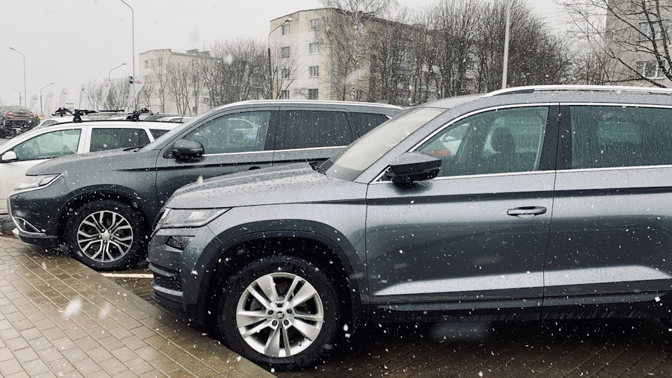 По дизайну очень близки! — Mitsubishi Outlander (3G)